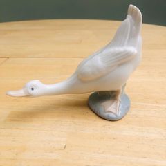 Nao By Lladro Goose Figurine