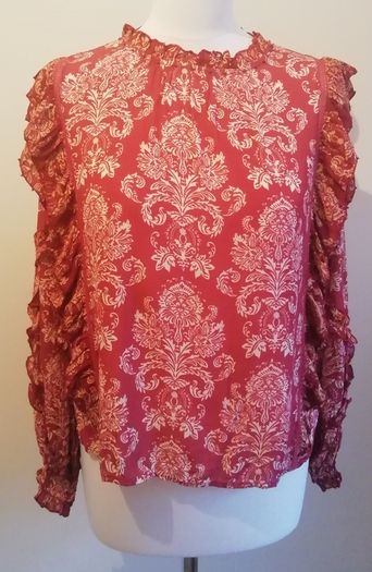 Beautiful Ladies Top Blouse From Thropologie New With Tags