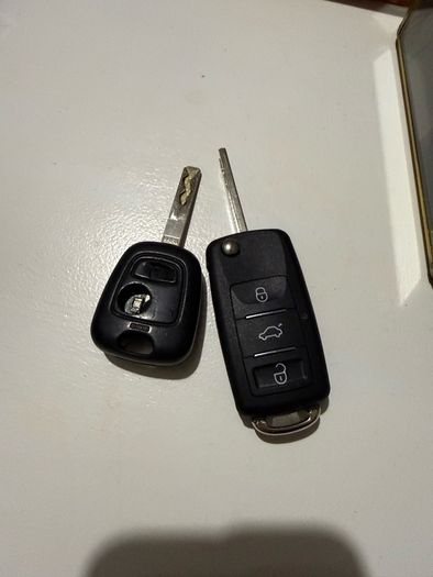 Audi key FSK 868Mhz with PCF7945A Chip Remote Control Key For Audi A4 Q5 A5 A4L S5 8T0959754C/D 8K0959754G 8K0959754D/H