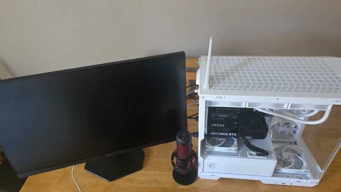 Complete high-end gaming setup with RTX 5070 and Ryzen 7 9800X3D