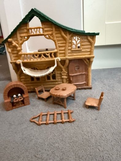 Sylvanian Famiiles Lakeside Lodge