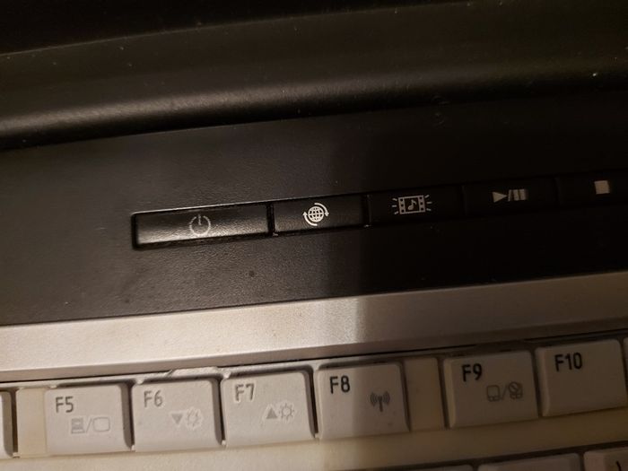 Toshiba Equium P200D-139 Model PSPBNE-004003KS, Windows 7, 2 GB ram, 100GB HDD, Chrome, and VLC for best movie experience