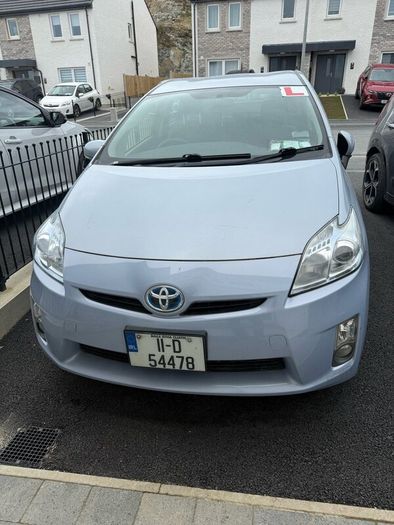 Toyota prius automatic hybrid 2011 model