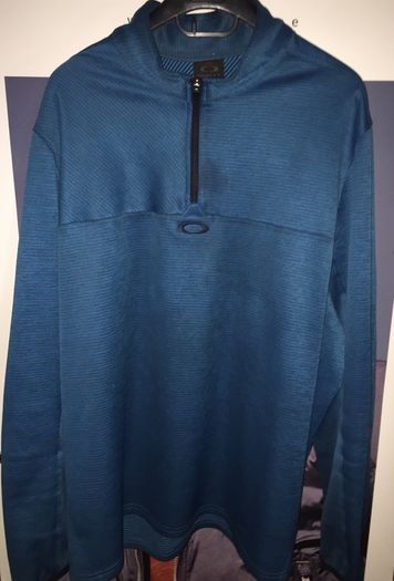 Oakley training Top with zip size xxl