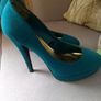 torquoise high heels faux suede Image 4