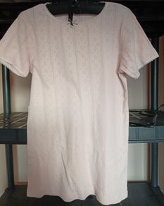 Girls salmon colour tee shirt, age 13 to 14