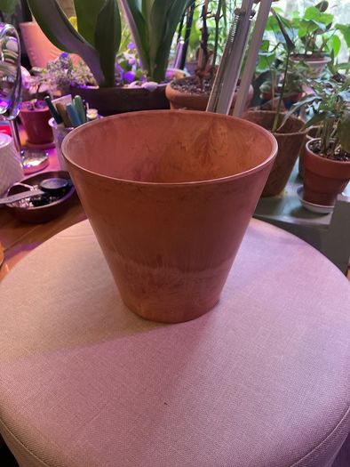 Plant pot (self-watering )