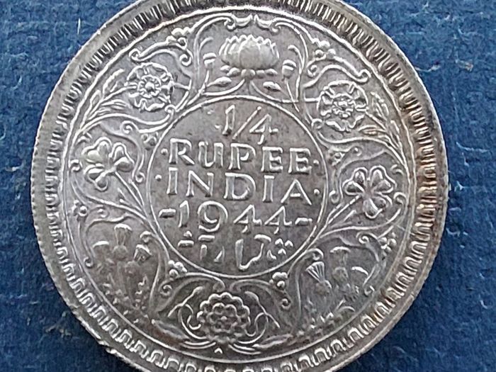 INDIA Quarter Rupee 1944 Silver Coin in Extremely Fine Condition