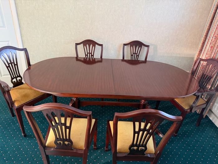 Mahogany Table & 6 Chairs