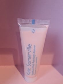 Kate Somerville  EradiKate Daily Foaming Cleanser  30ML  RRP 19e Revitalise acne-prone skin