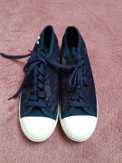 BRAND NEW Adidas shoes