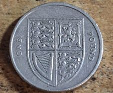 Great Britain UK 2012 One Pound Elizabeth II Coin, Royal Shield - free standard postage