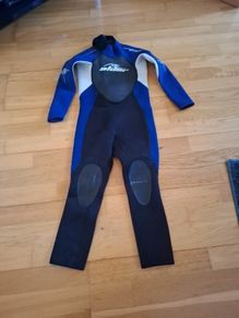 wet suit