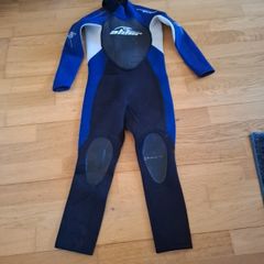 wet suit