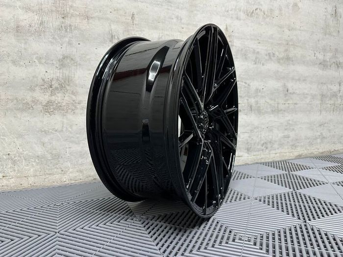 19" Motion R VS8 wheels Ford Transit Custom Van centre bore 74.5 6x120 Gloss Black