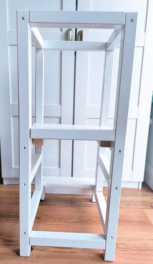 Kitchen helper. Kitchen stand for toddlers. Montessori