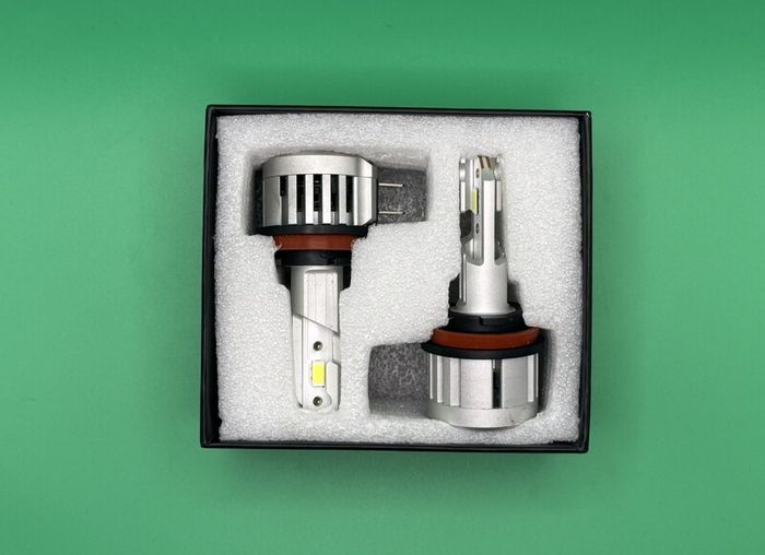Lumen LED Headlight Bulb Kit H11 12V 60W 8000