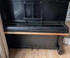 Derwent Piano