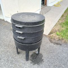 Worm farm