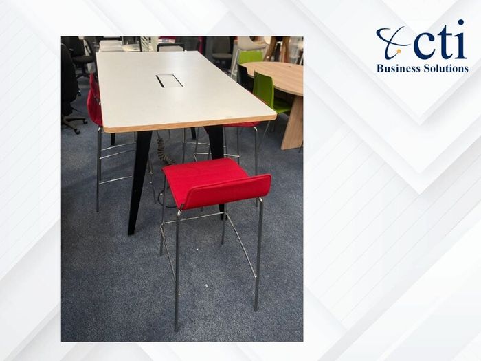 Steelcase High Table & 6 Pledge Stools