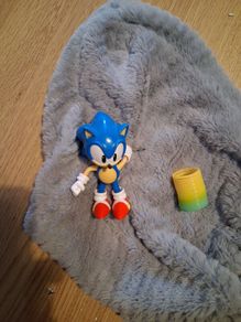 sonic the hedgehog figure