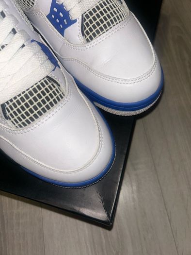 Retro Jordan 4 Motorsport