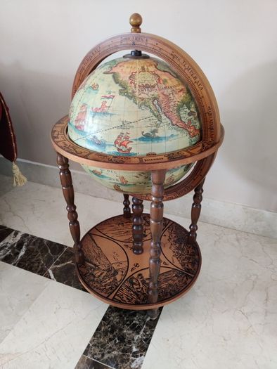 globe drinks cabinet