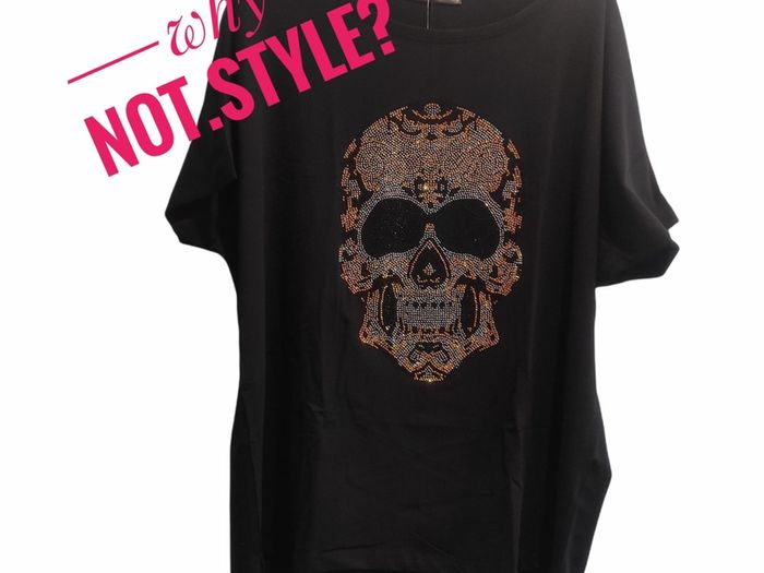 blouse rhinestones with a skull