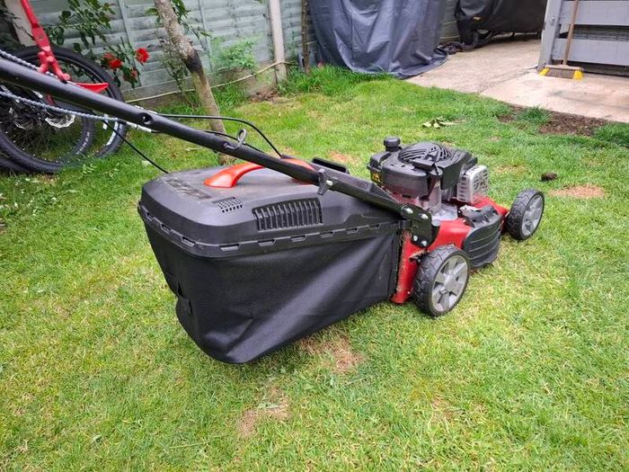 18" Lawnmower