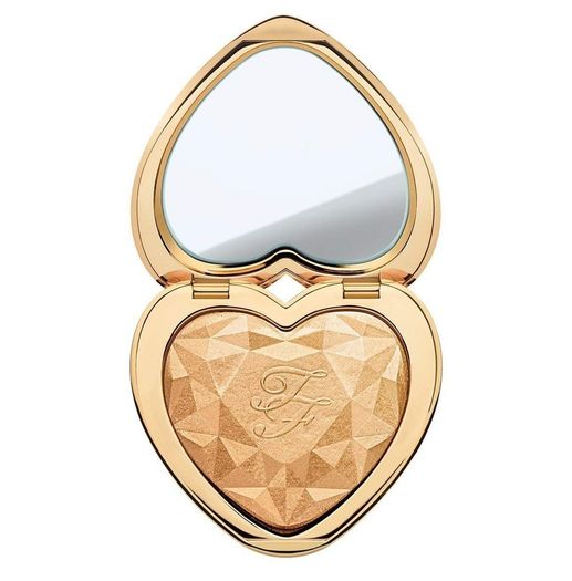 TOO FACED Cosmetics Love Light Prismatic Highlighter!