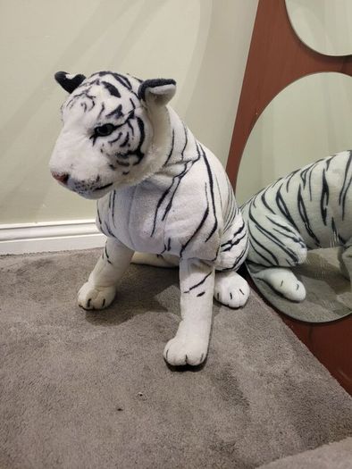 XXL plush white tiger