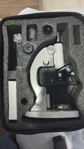 Microscope