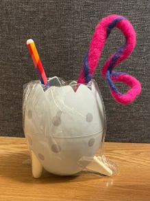 Dino Egg pen holder