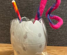 Dino Egg pen holder