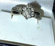 9ct white gold 0.5 carat diamond ring all paperwork