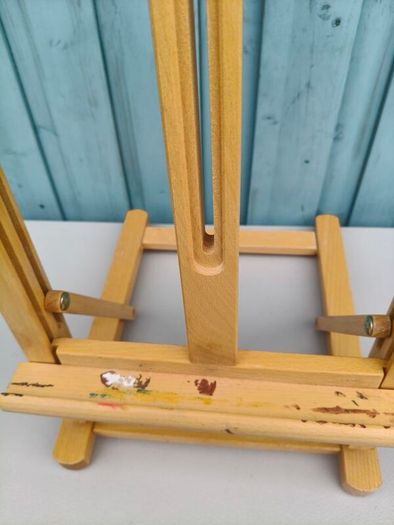 Table top easel