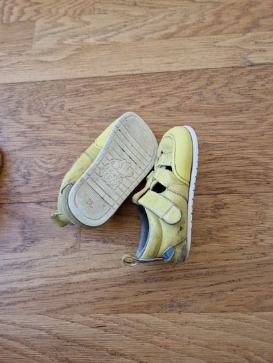 Kids sandals 22