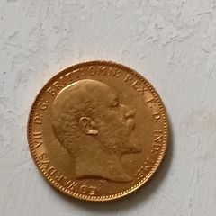 Rare Mint condition 1 pound gold Soverign 1904