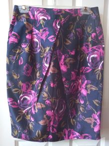 SALE!  Laura Ashley Tulip Skirt size 12, new