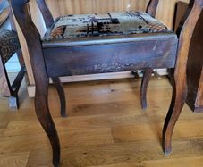 piano stool