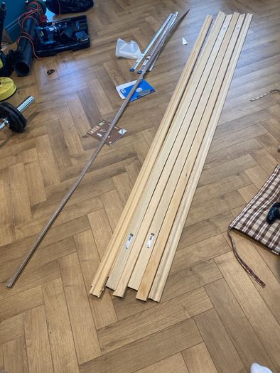 2metre panelling sticks x11
