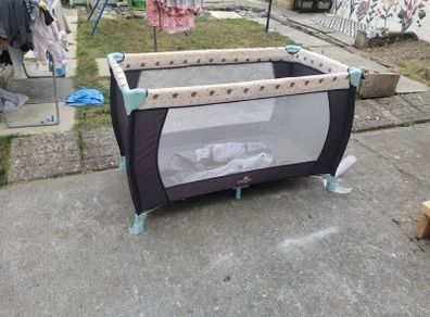 travel cot