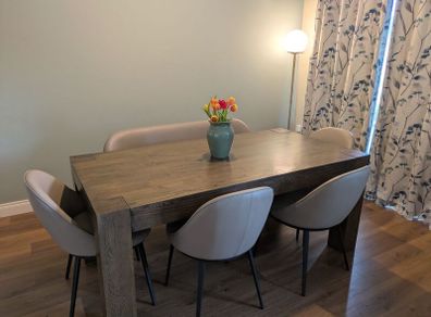 Dinning table