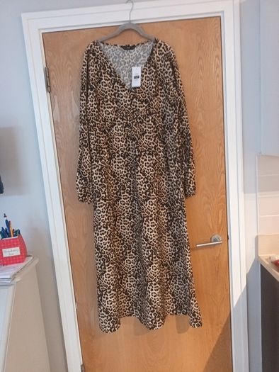 F&F The Edit Dress. S. 46-18.  B.N.W.T.