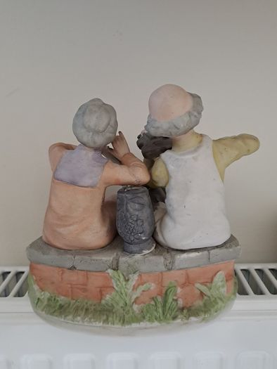 Vintage Capodimonte figurine