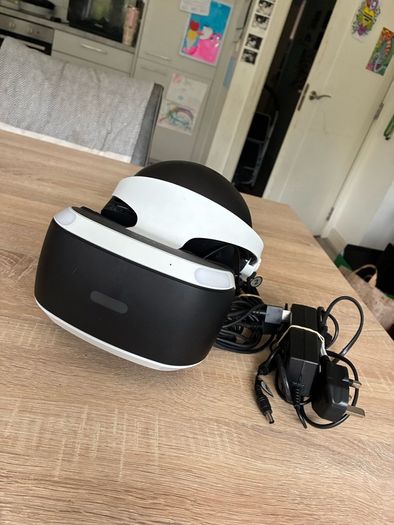 PlayStation VR PSVR Headset Bundle plus Processor Unit & Cables.