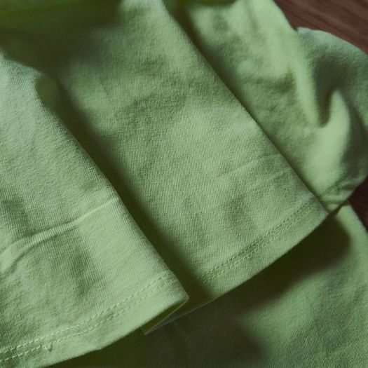 Light yellow - green  ruffle Skirt, size 8