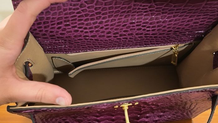 beautiful hand/shoulder bag