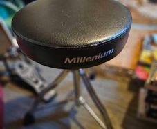 drum throne