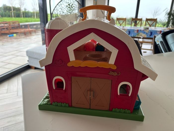 barn farm toy with animals
